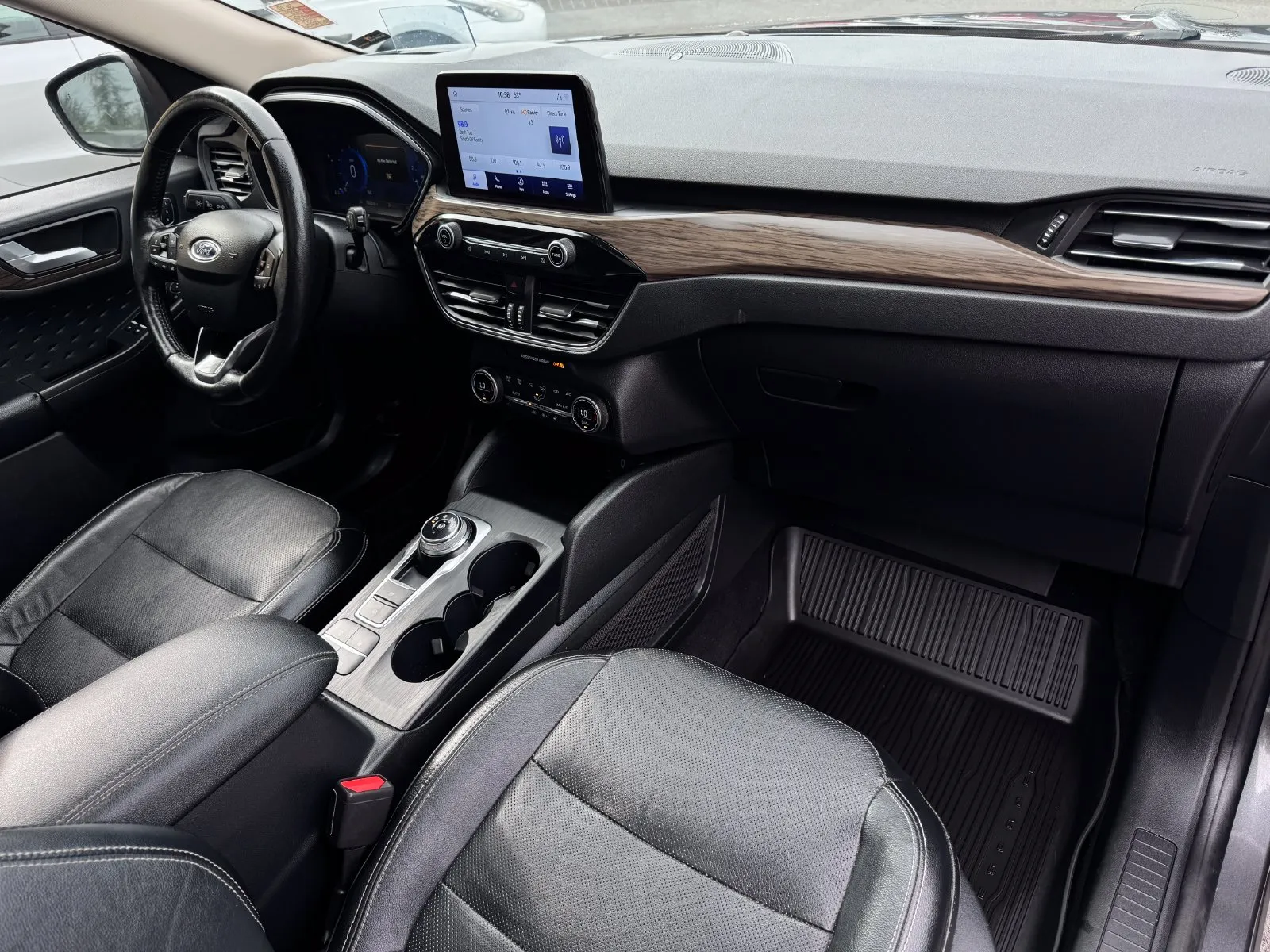 Ford Escape photo 21