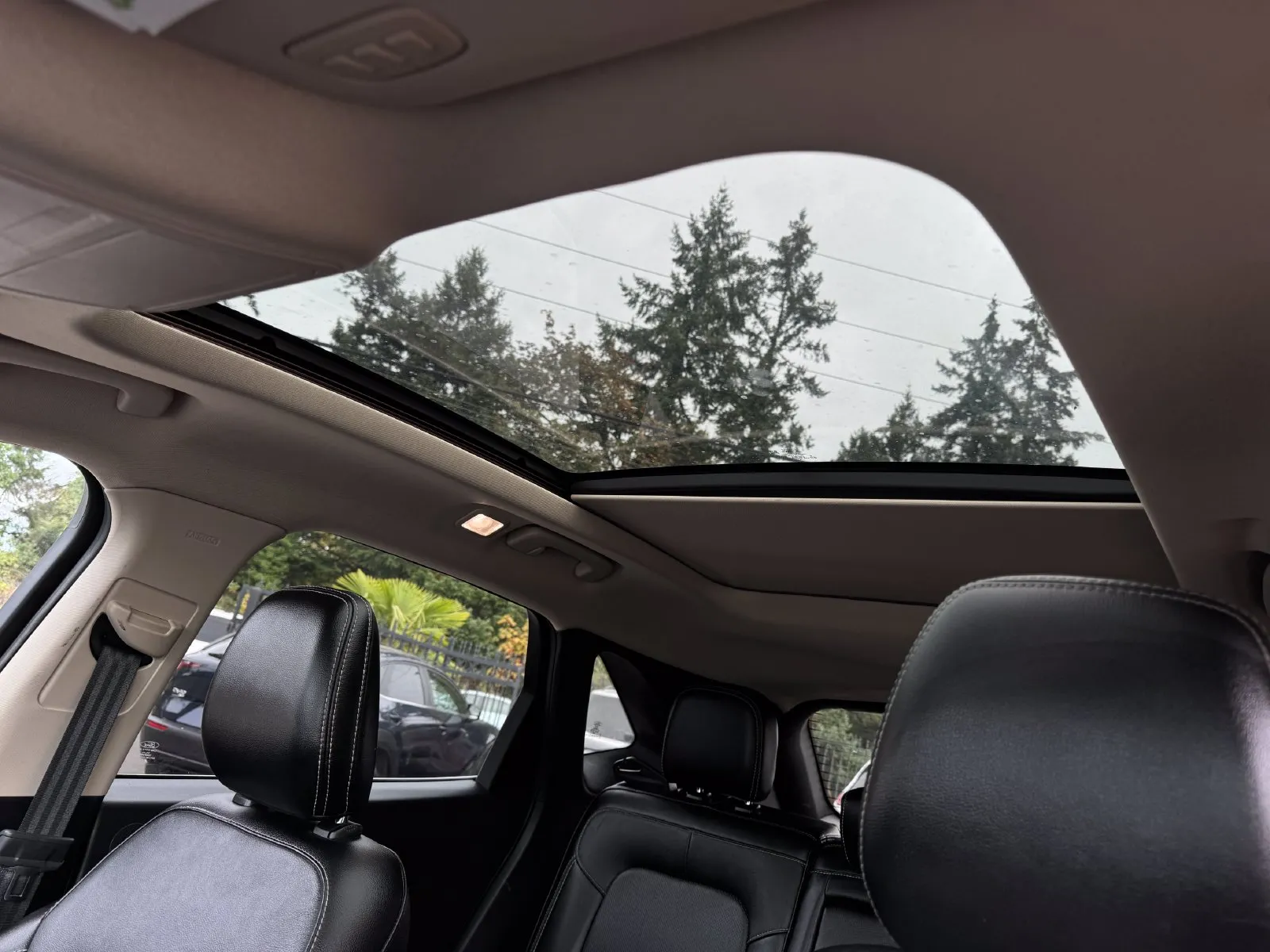 Ford Escape photo 12