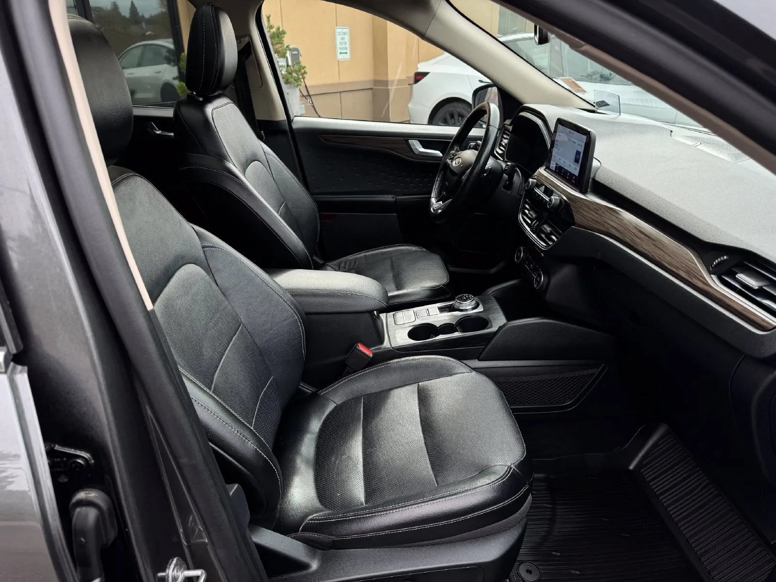 Ford Escape photo 20