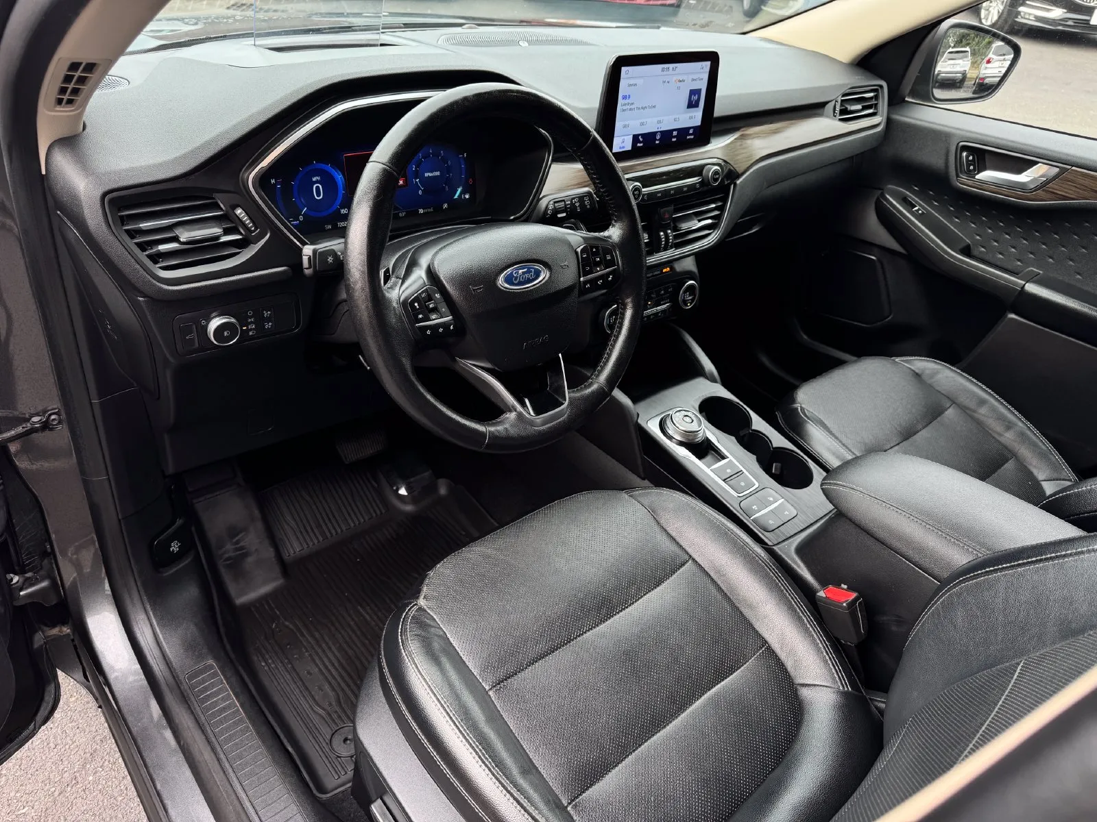 Ford Escape photo 10