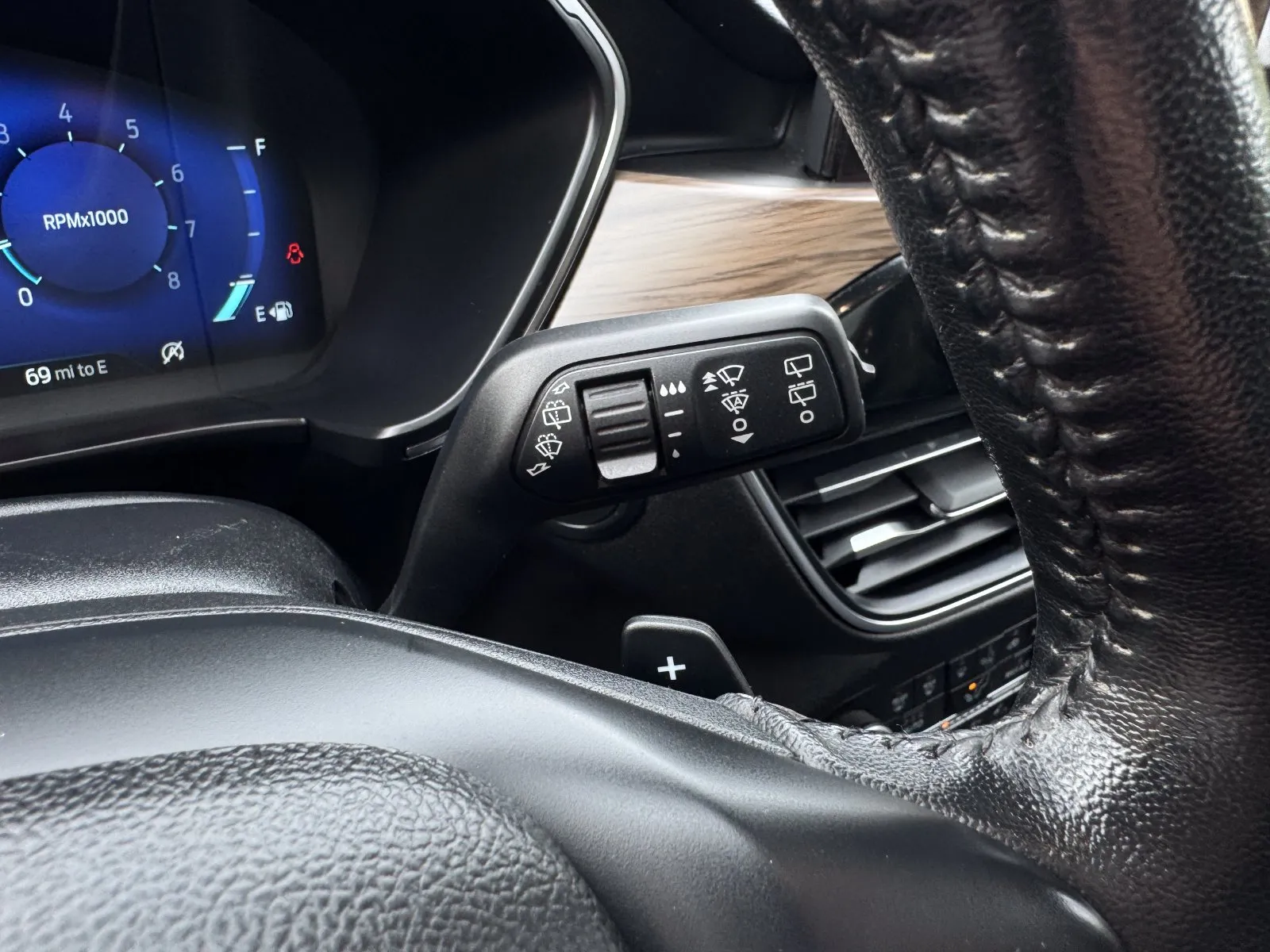 Ford Escape photo 32