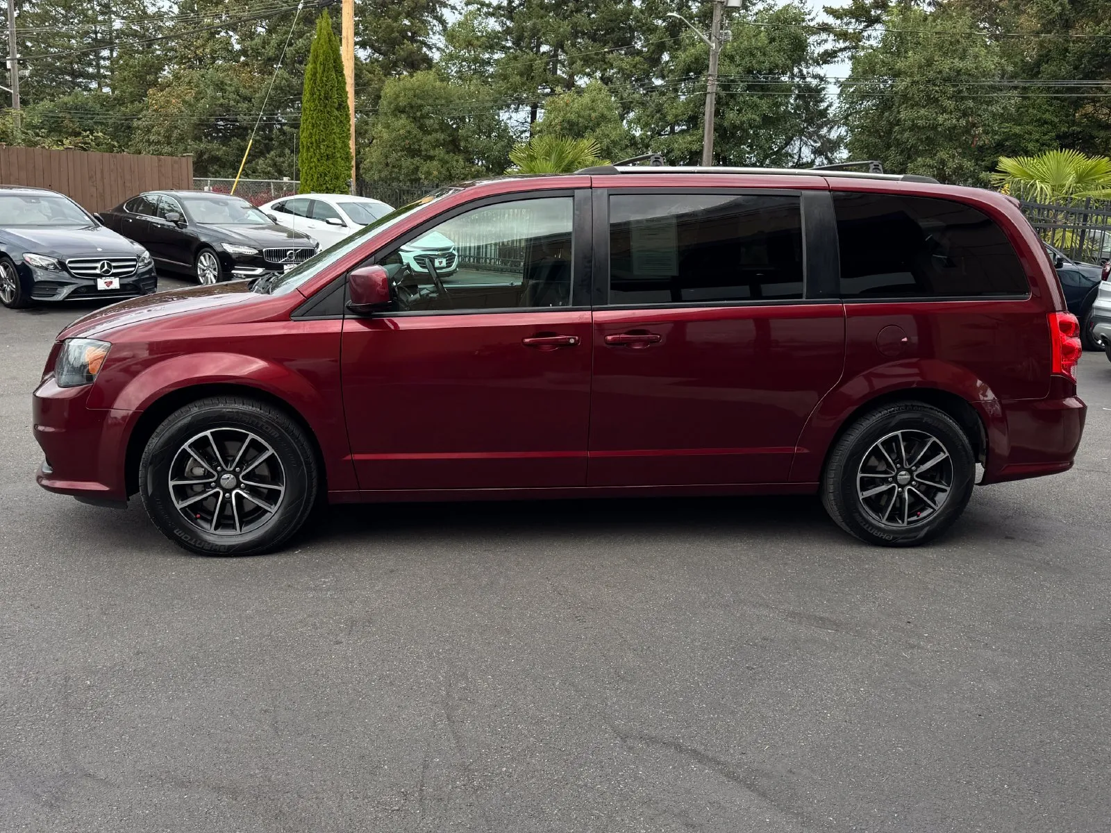 Dodge Grand Caravan photo 4