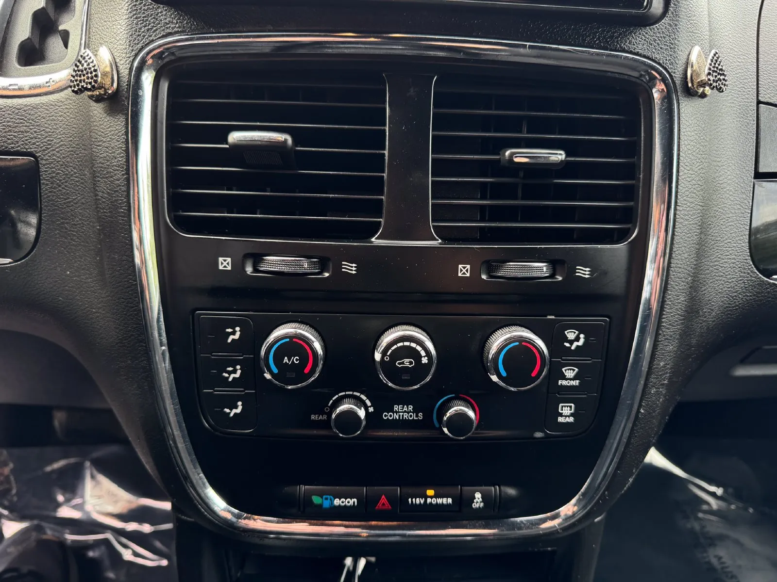 Dodge Grand Caravan photo 29