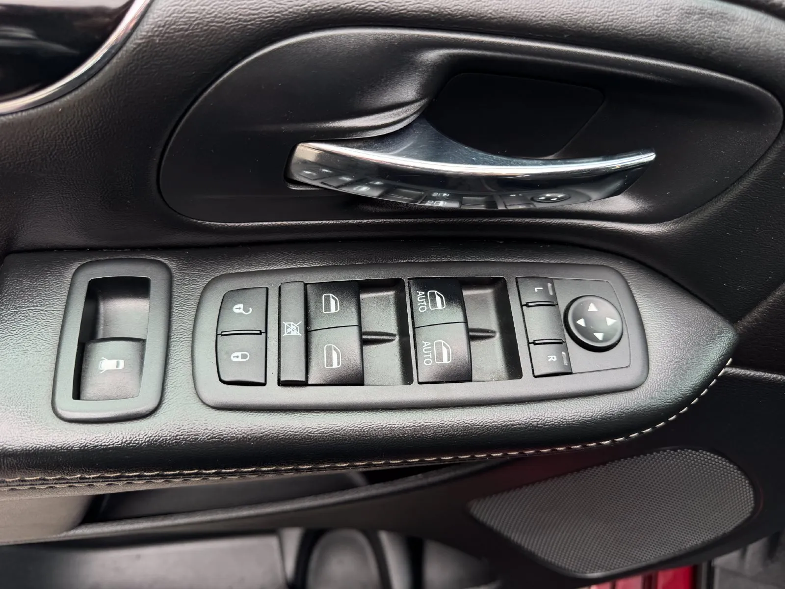 Dodge Grand Caravan photo 13