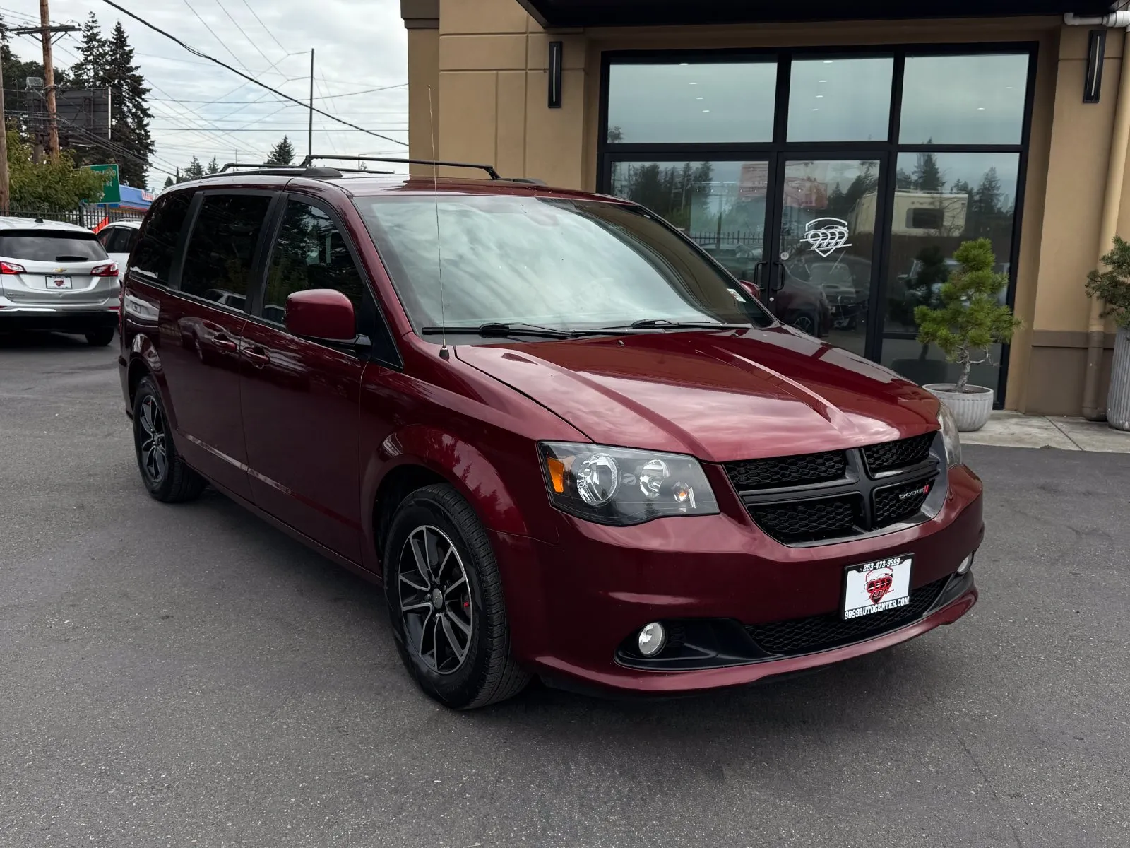 Red 2018 Dodge Grand Caravan SE Plus for sale in Lakewood, WA