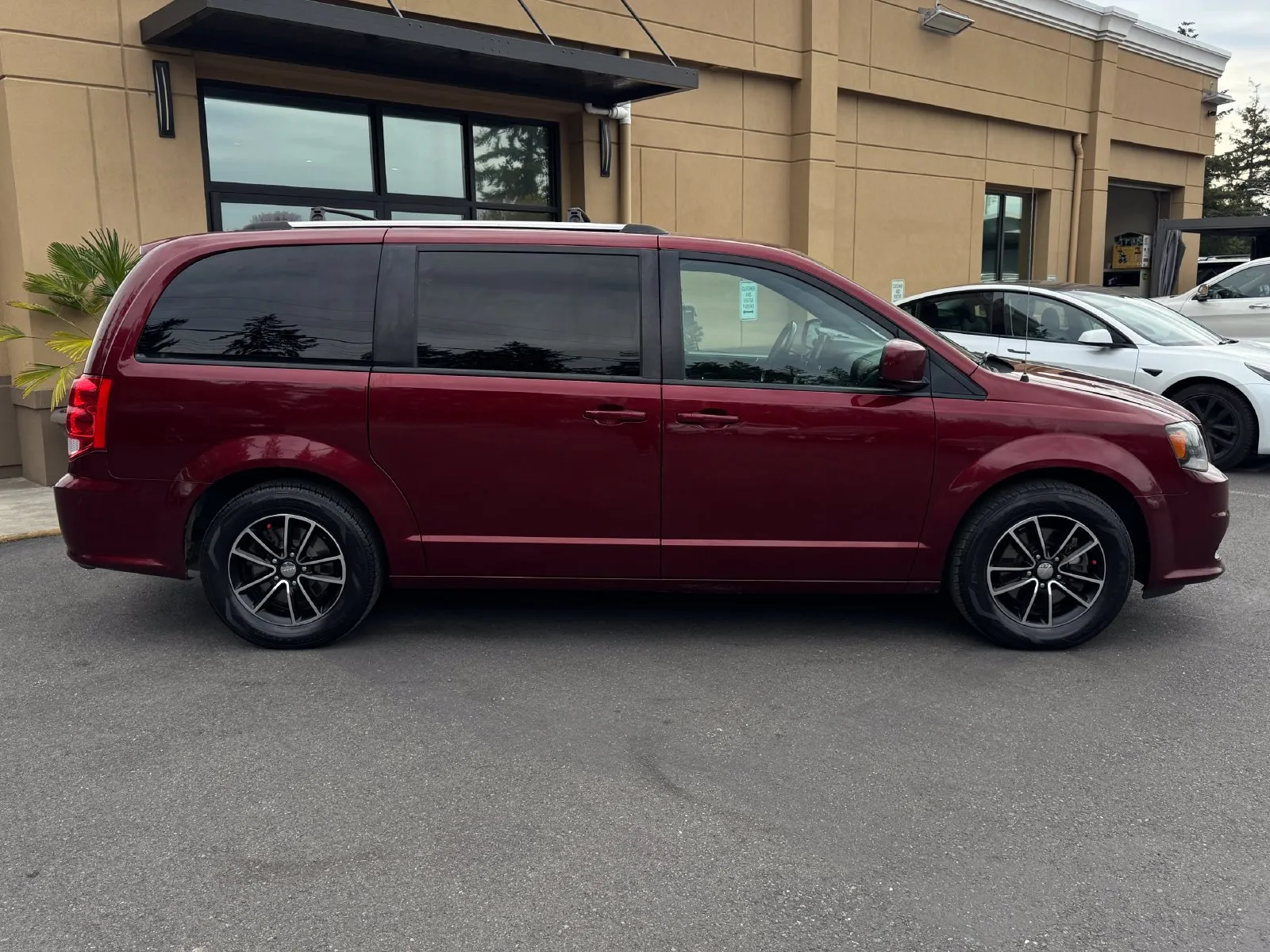 Dodge Grand Caravan photo 8