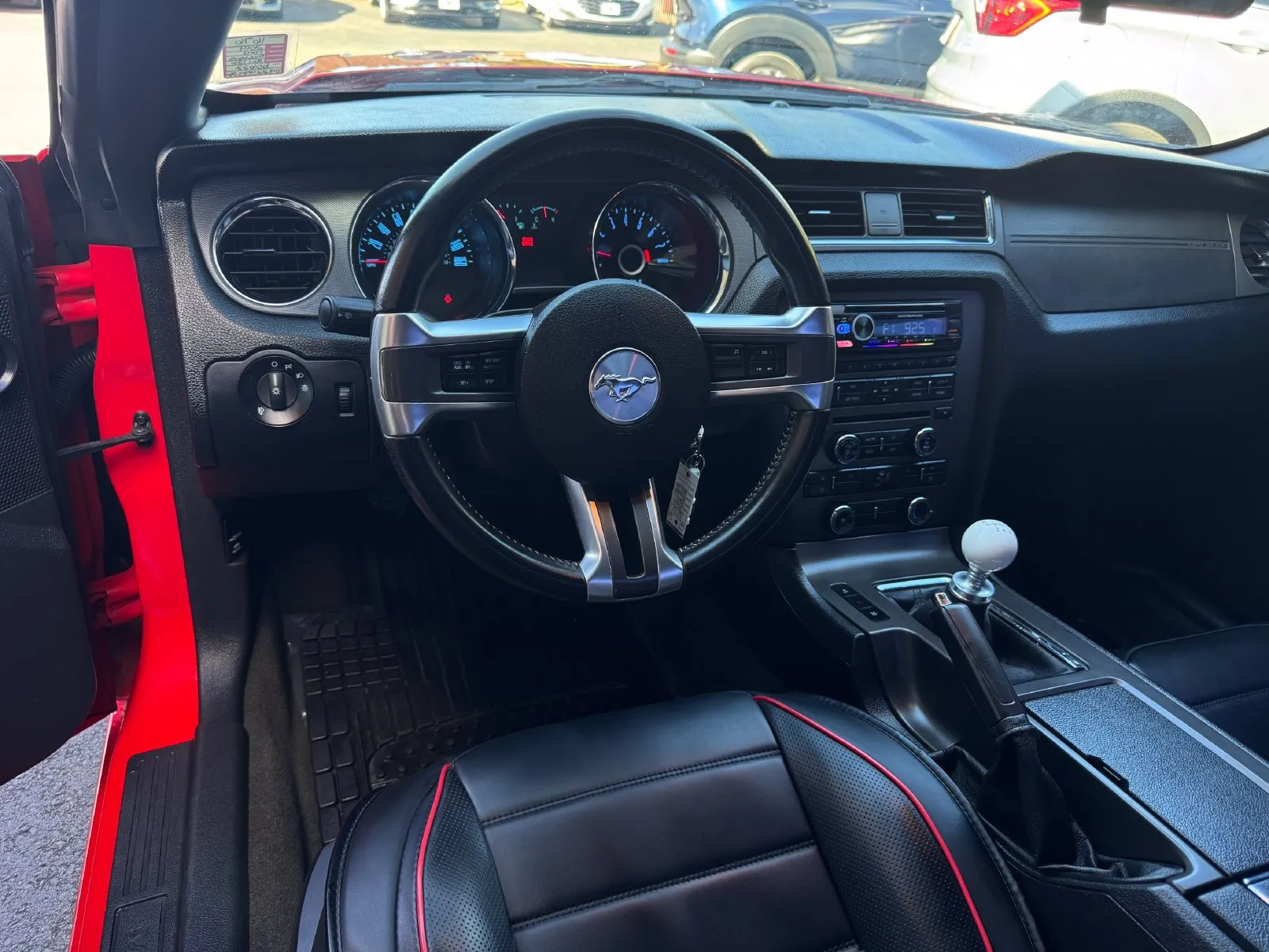 Ford Mustang photo 10