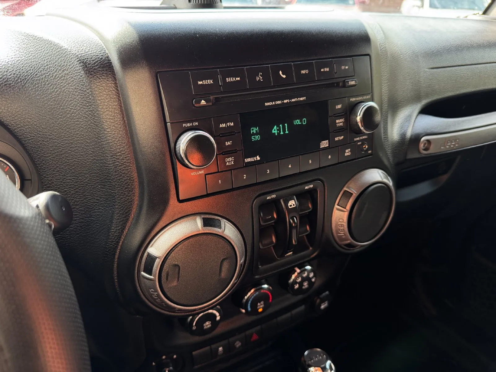 Jeep Wrangler photo 23