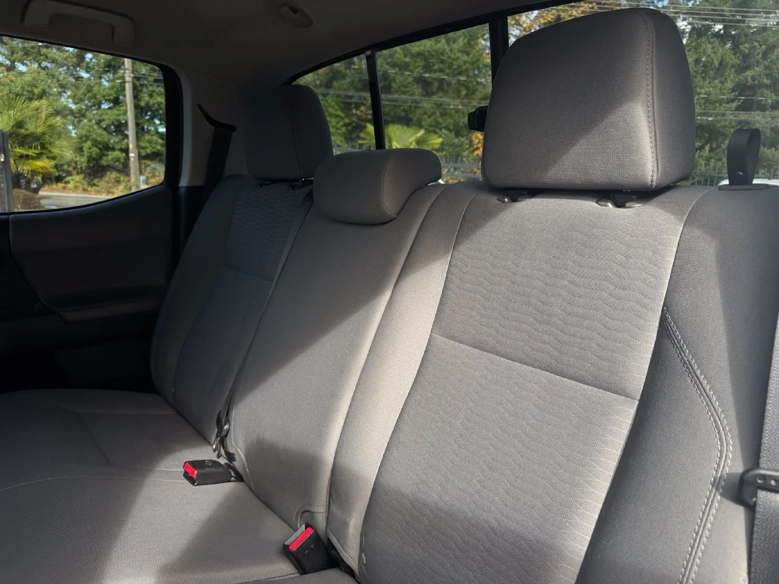Toyota Tacoma photo 17