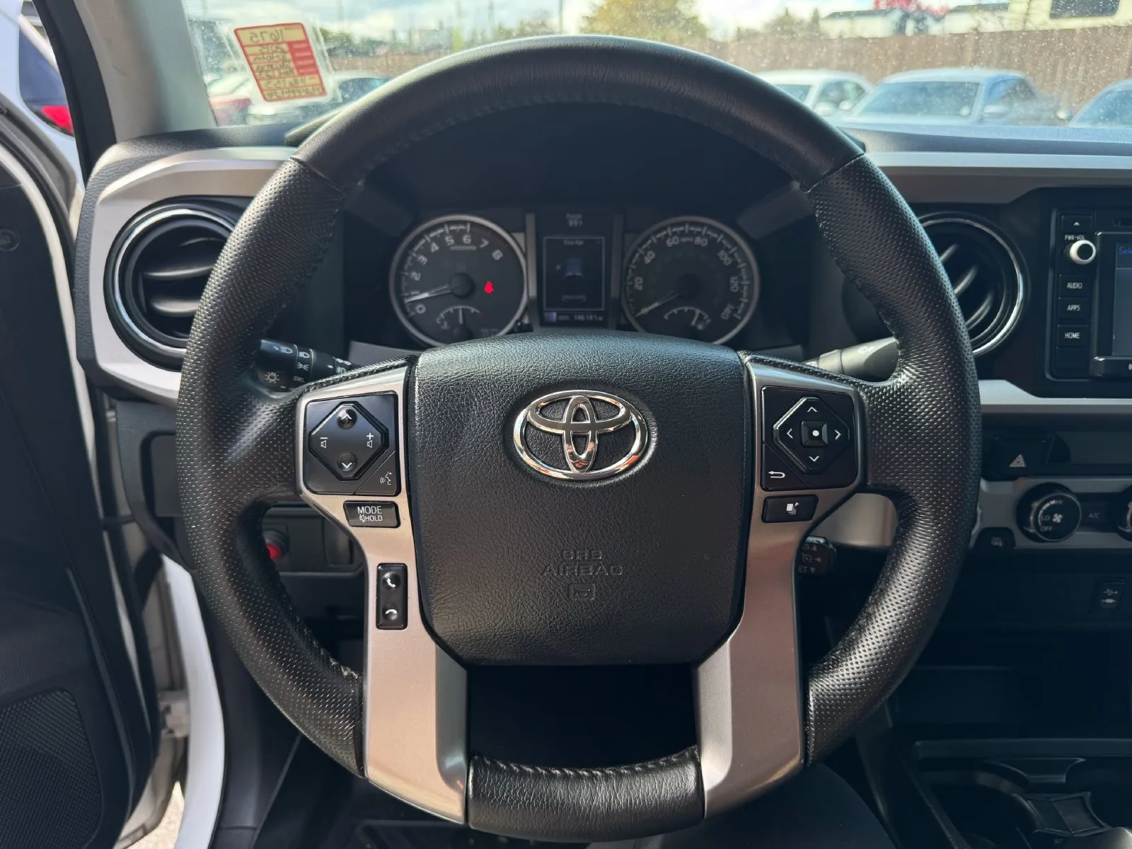Toyota Tacoma photo 31