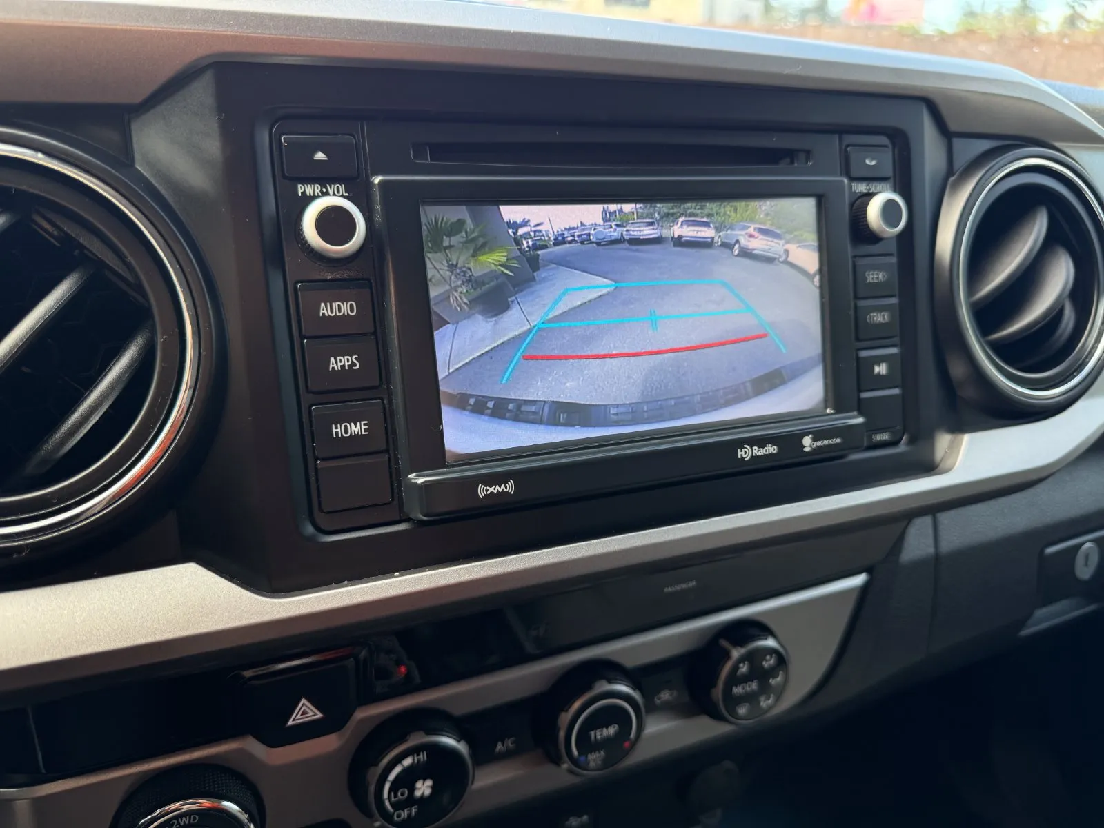 Toyota Tacoma photo 30
