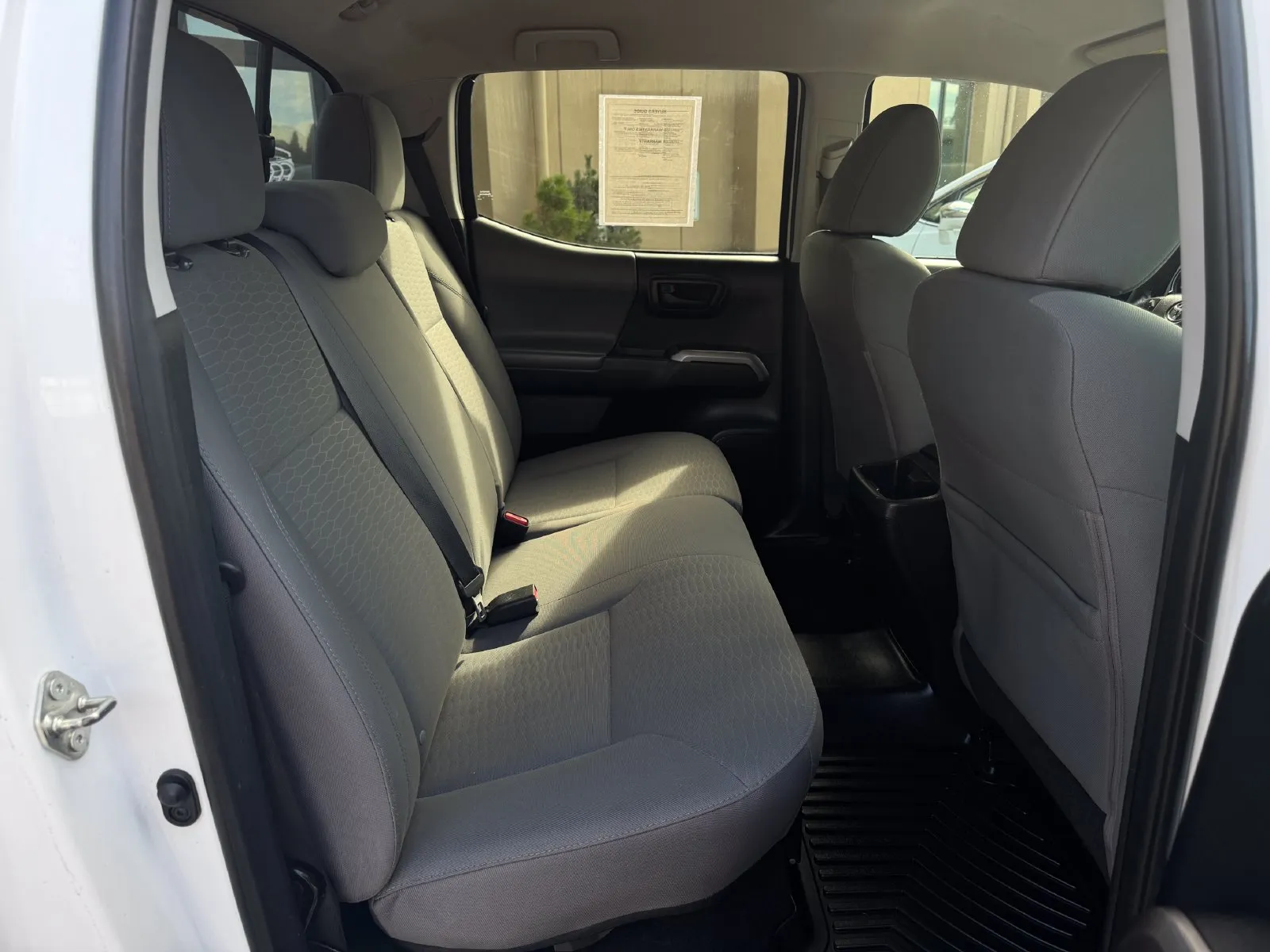 Toyota Tacoma photo 18