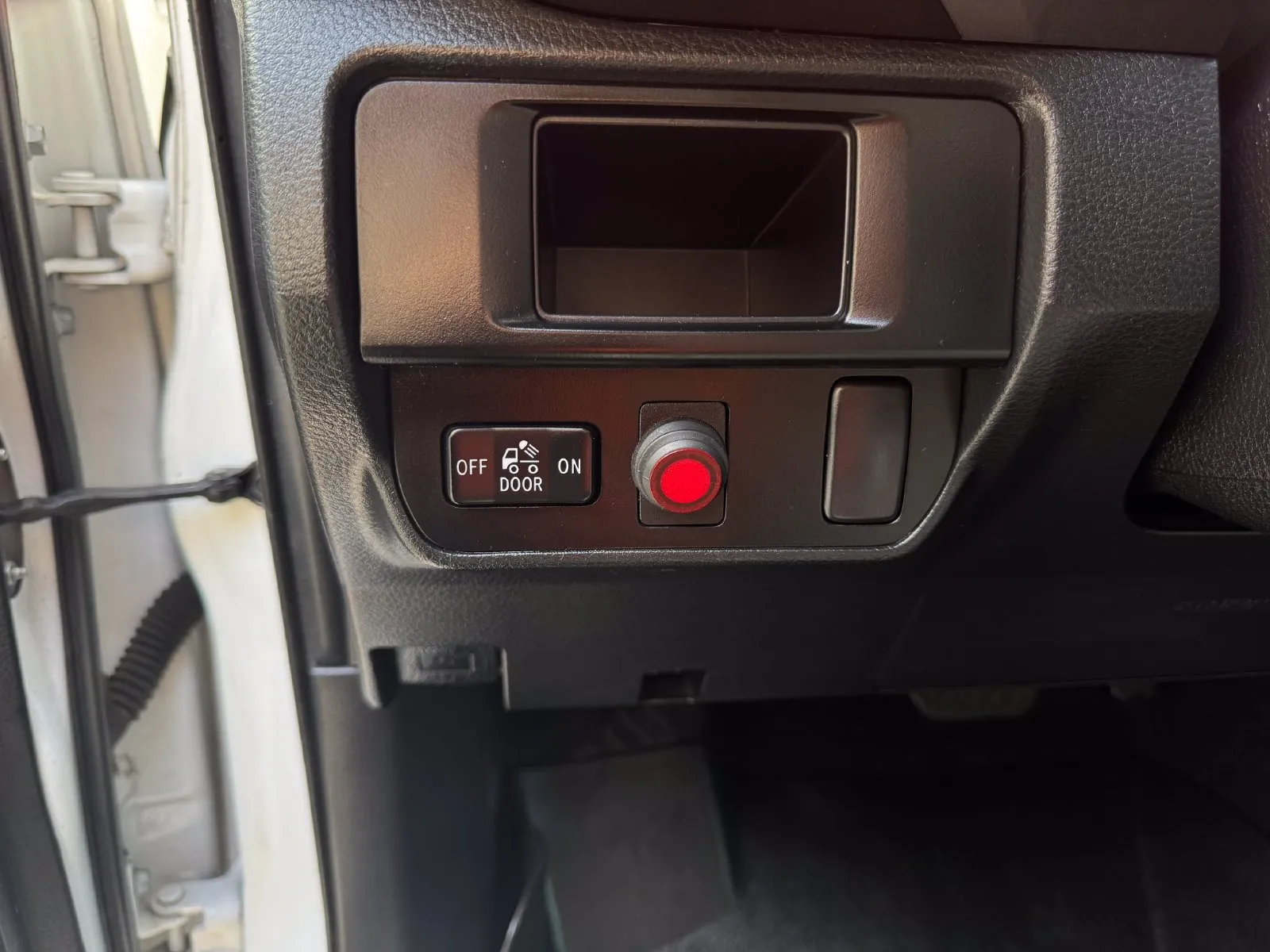 Toyota Tacoma photo 13