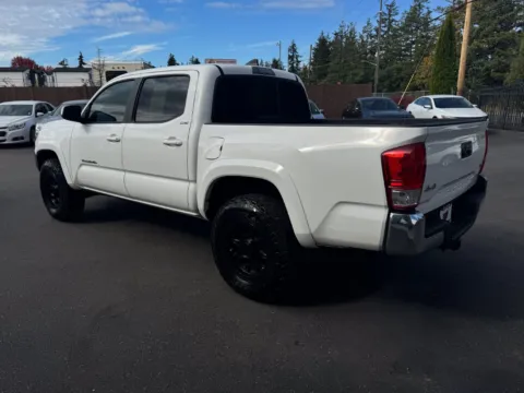 More photos of 2016 Toyota Tacoma SR5 at 9999 Auto Center, WA