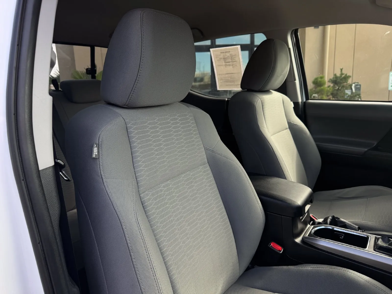 Toyota Tacoma photo 23