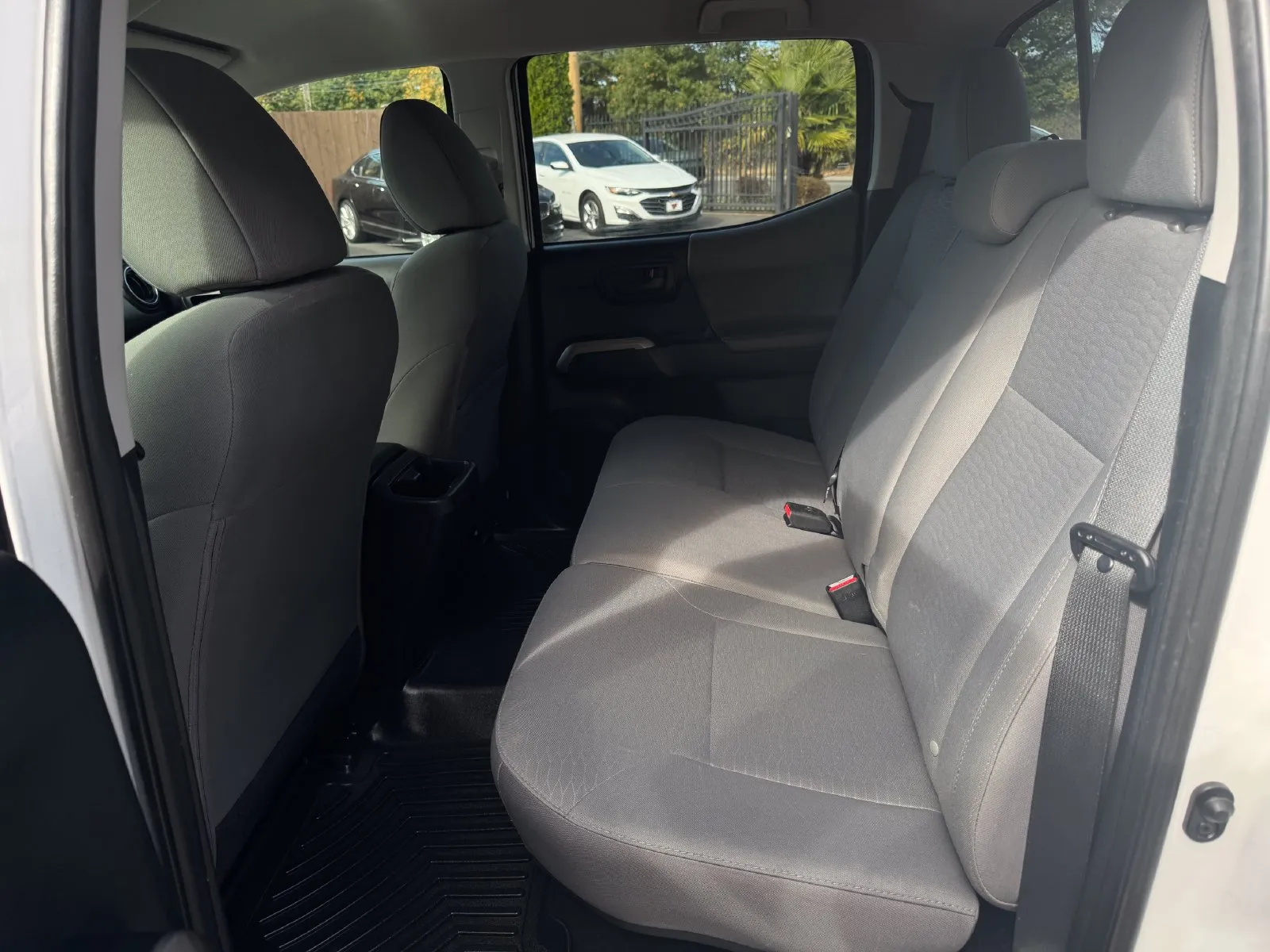Toyota Tacoma photo 15