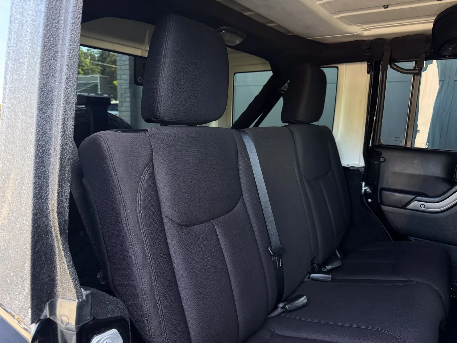Jeep Wrangler photo 17