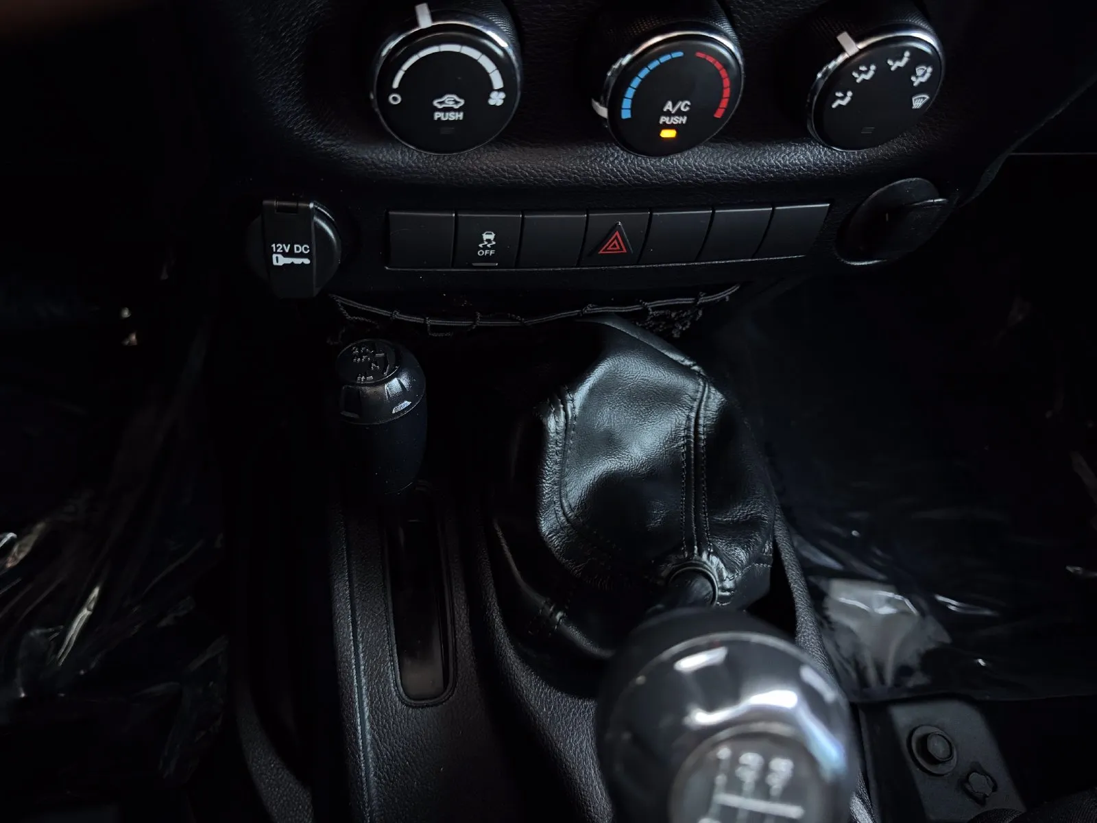 Jeep Wrangler photo 24