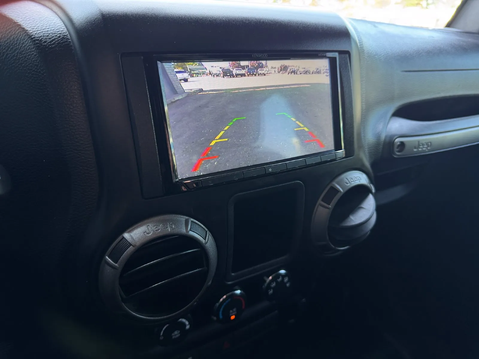 Jeep Wrangler photo 25