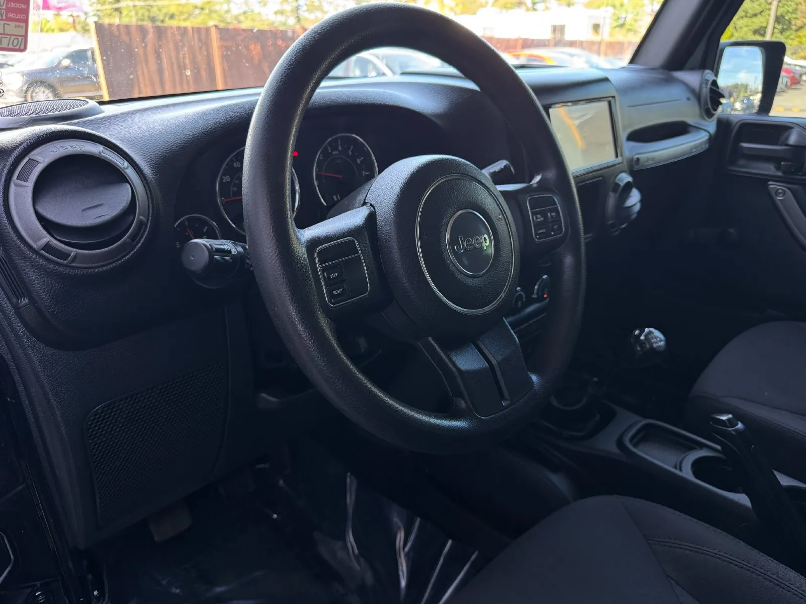 Jeep Wrangler photo 9