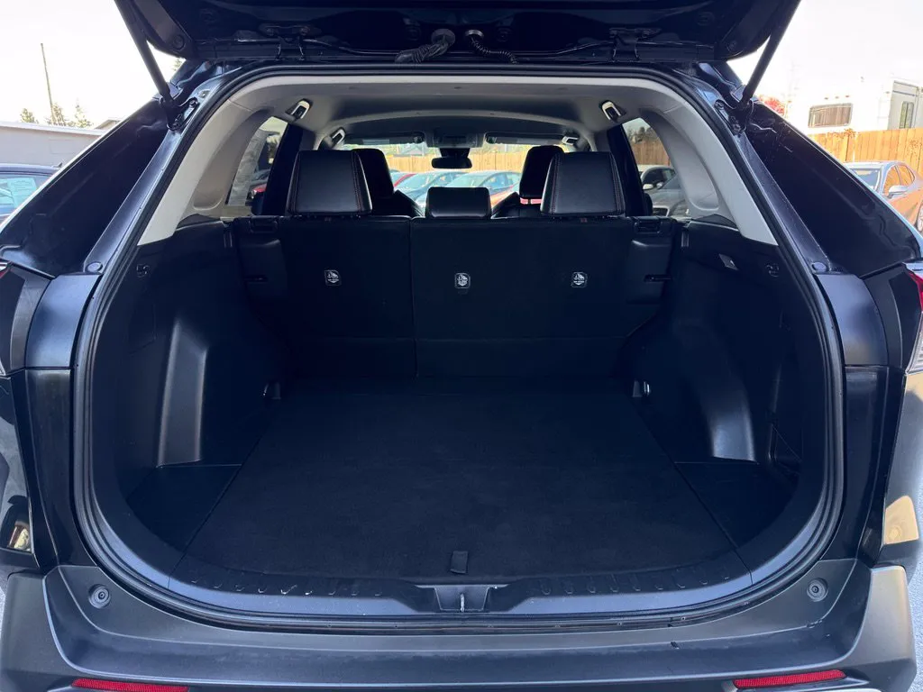 Toyota RAV4 photo 17
