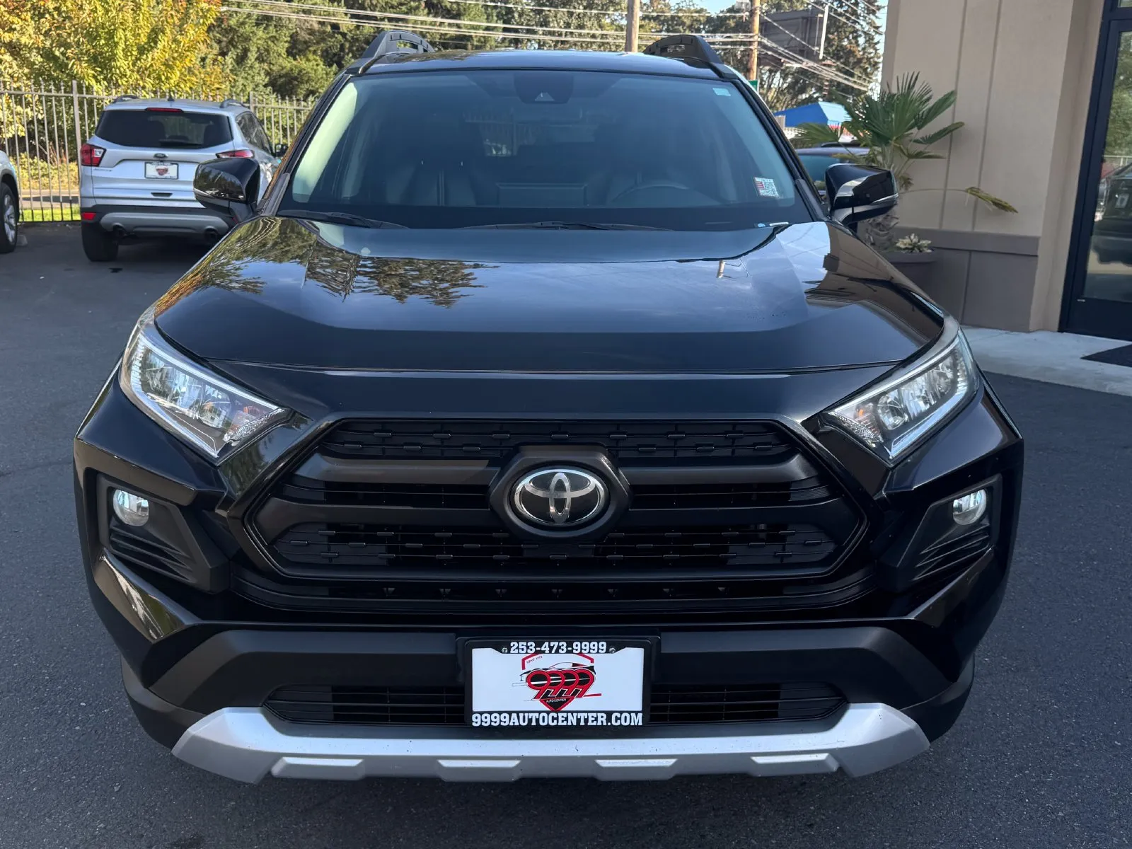 Toyota RAV4 photo 2