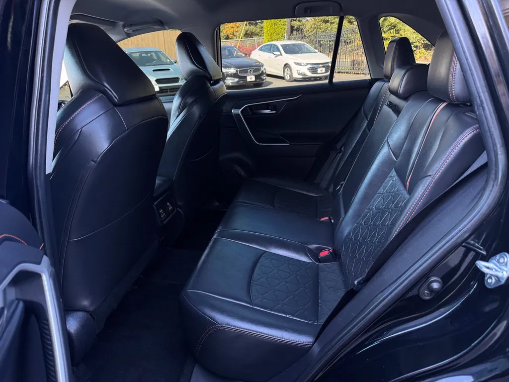 Toyota RAV4 photo 14