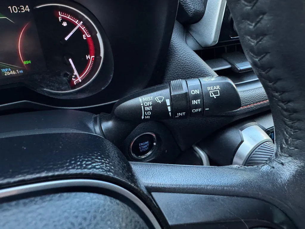 Toyota RAV4 photo 33