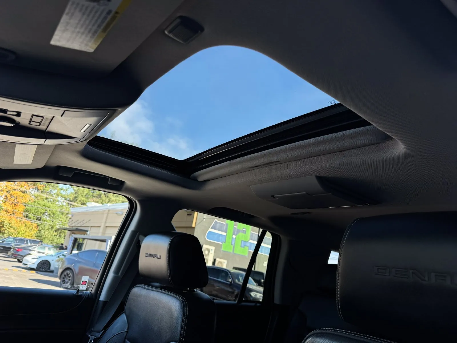 GMC Yukon photo 33