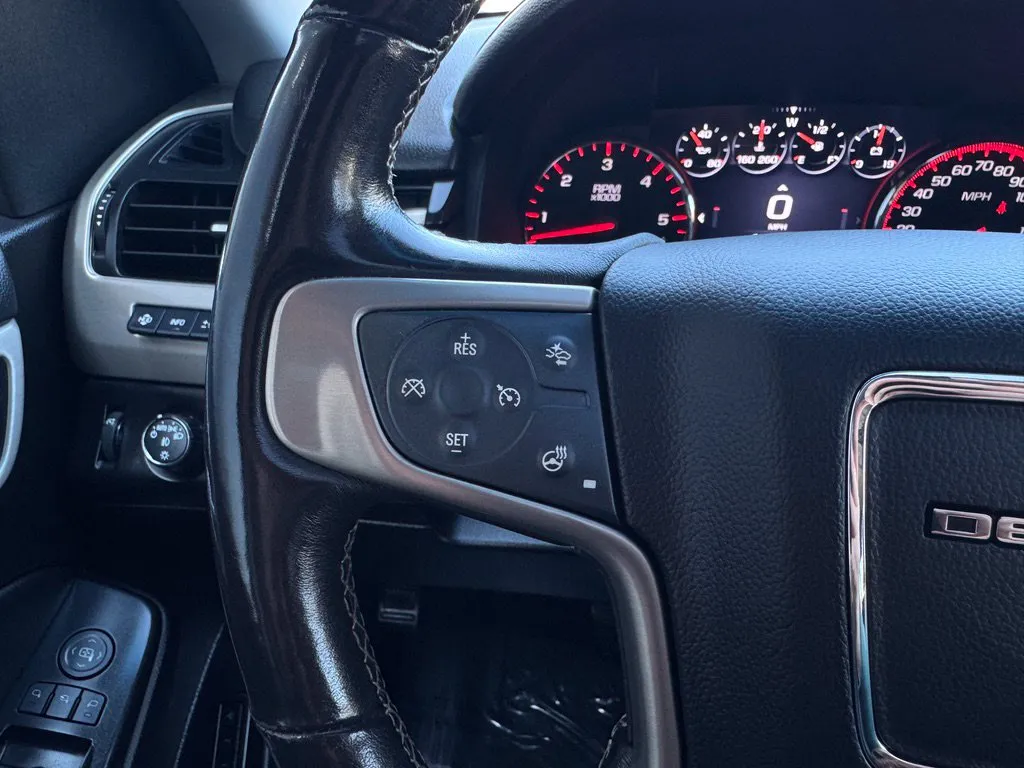 GMC Yukon photo 37
