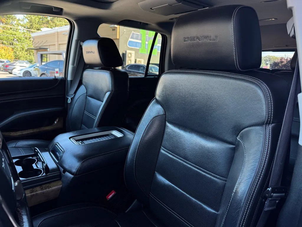 GMC Yukon photo 10