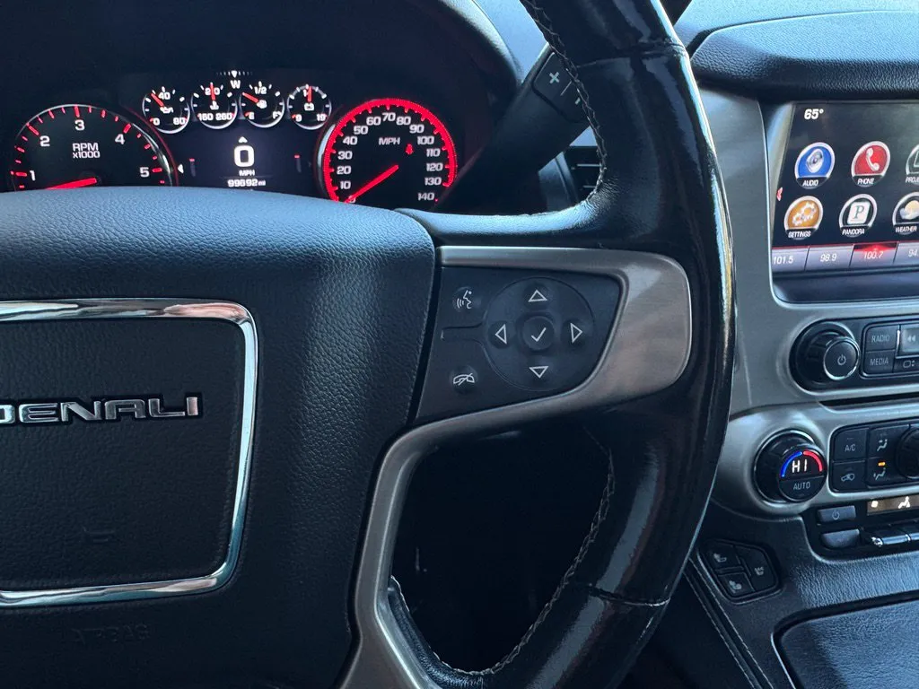 GMC Yukon photo 36