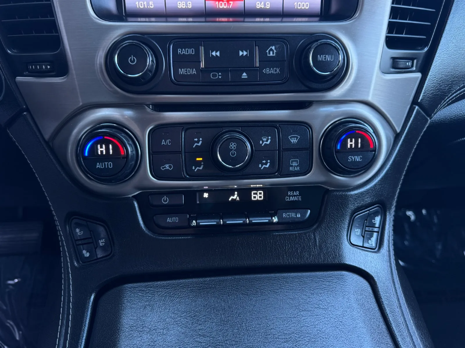 GMC Yukon photo 30