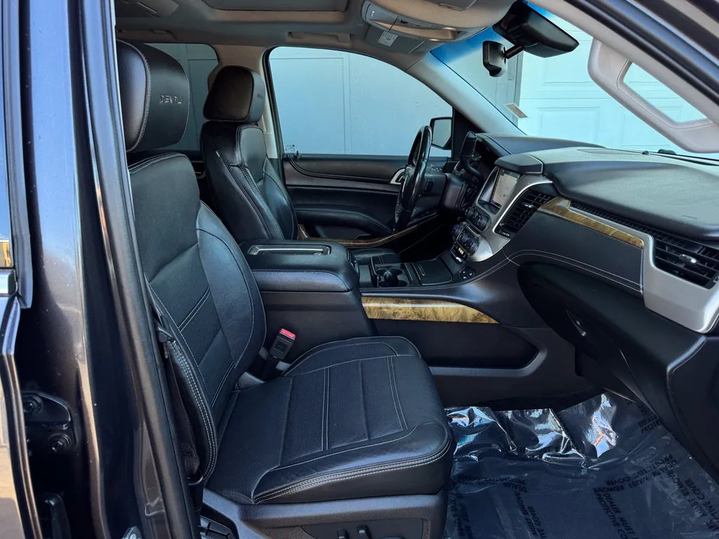 GMC Yukon photo 25