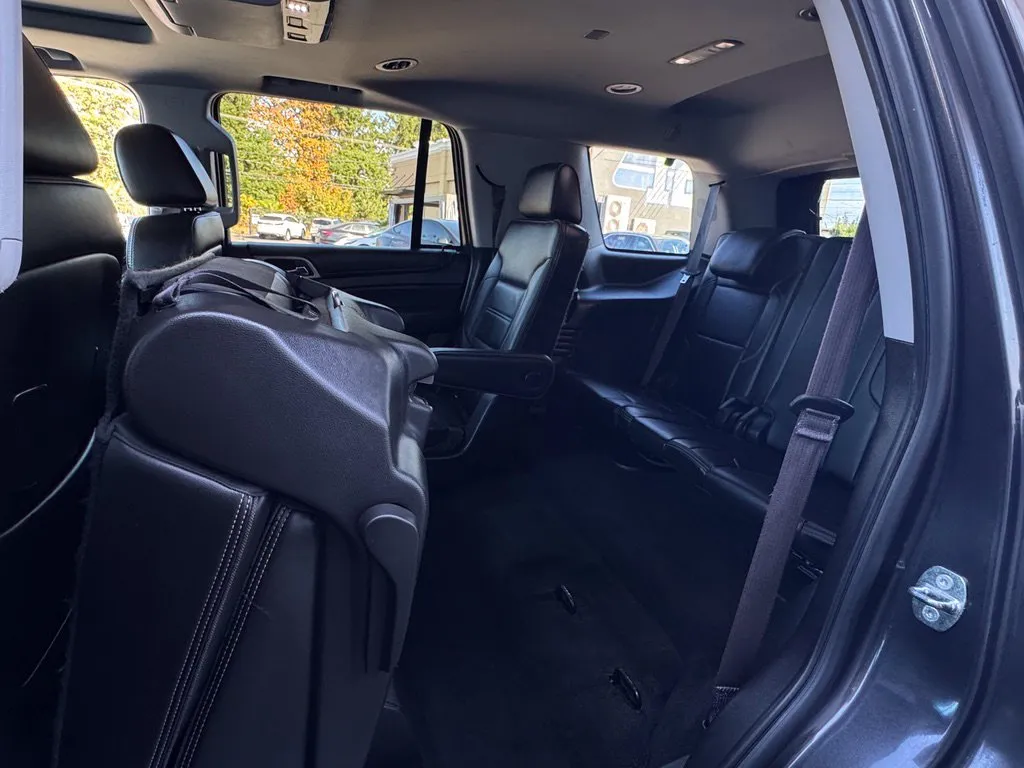 GMC Yukon photo 16