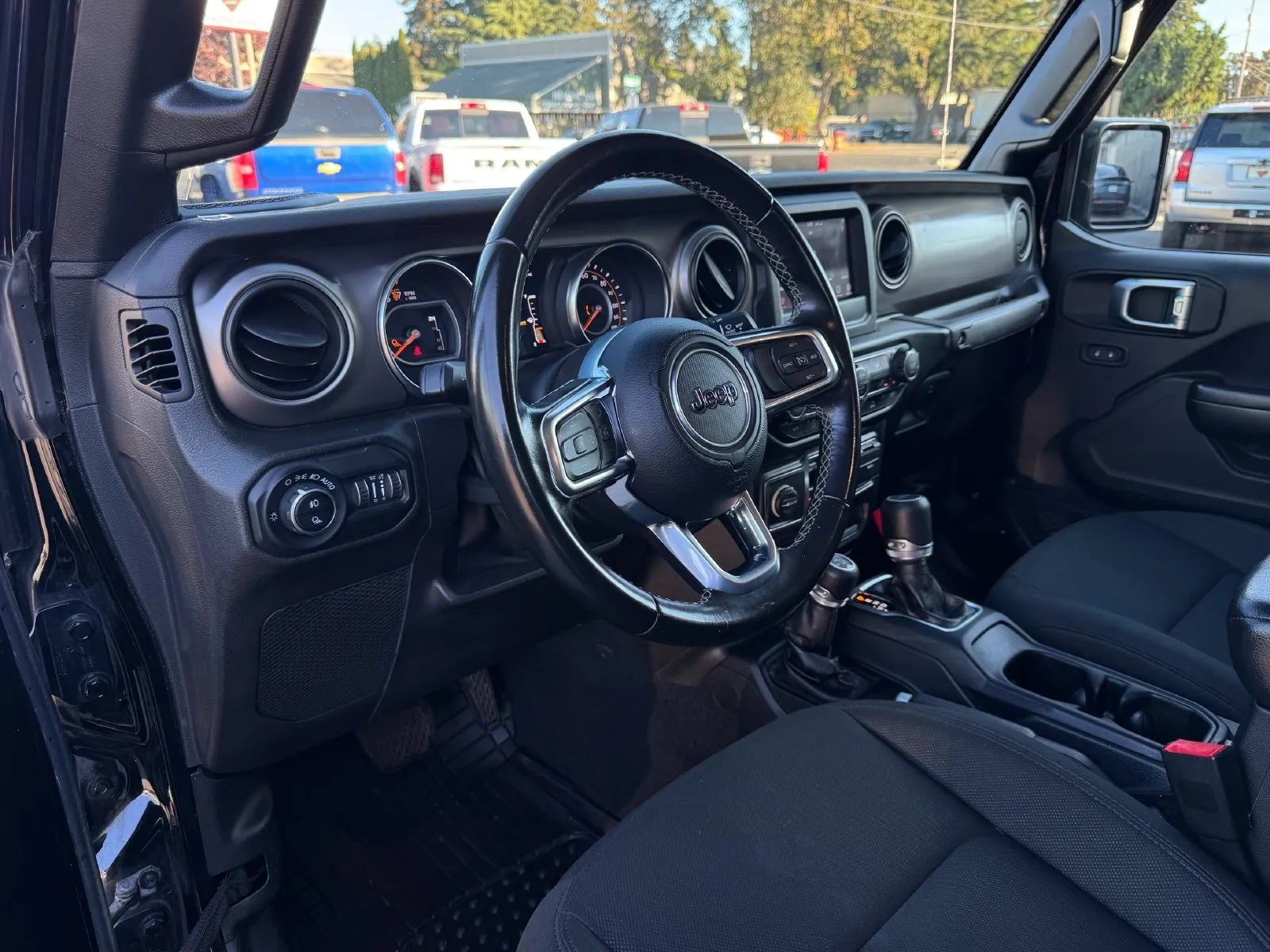 Jeep Gladiator photo 10