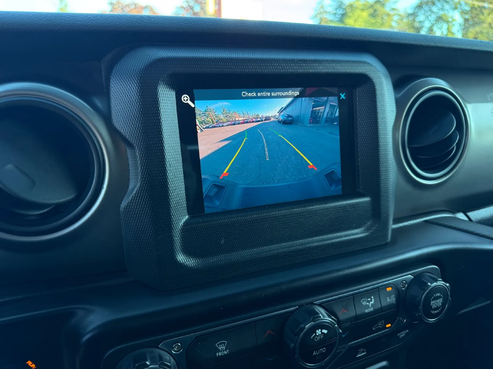 Jeep Gladiator photo 26