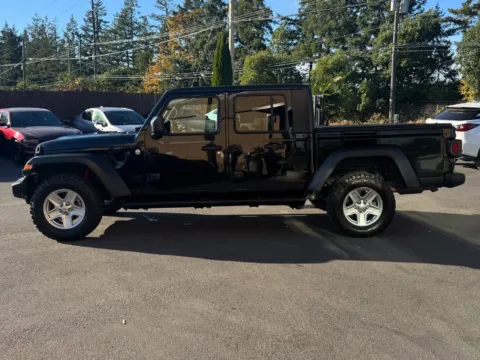 More photos of 2020 Jeep Gladiator Sport at 9999 Auto Center, WA