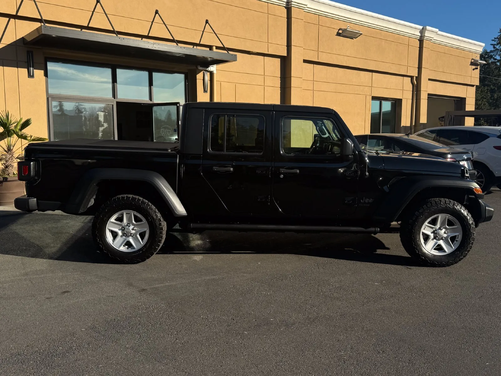 Jeep Gladiator photo 8