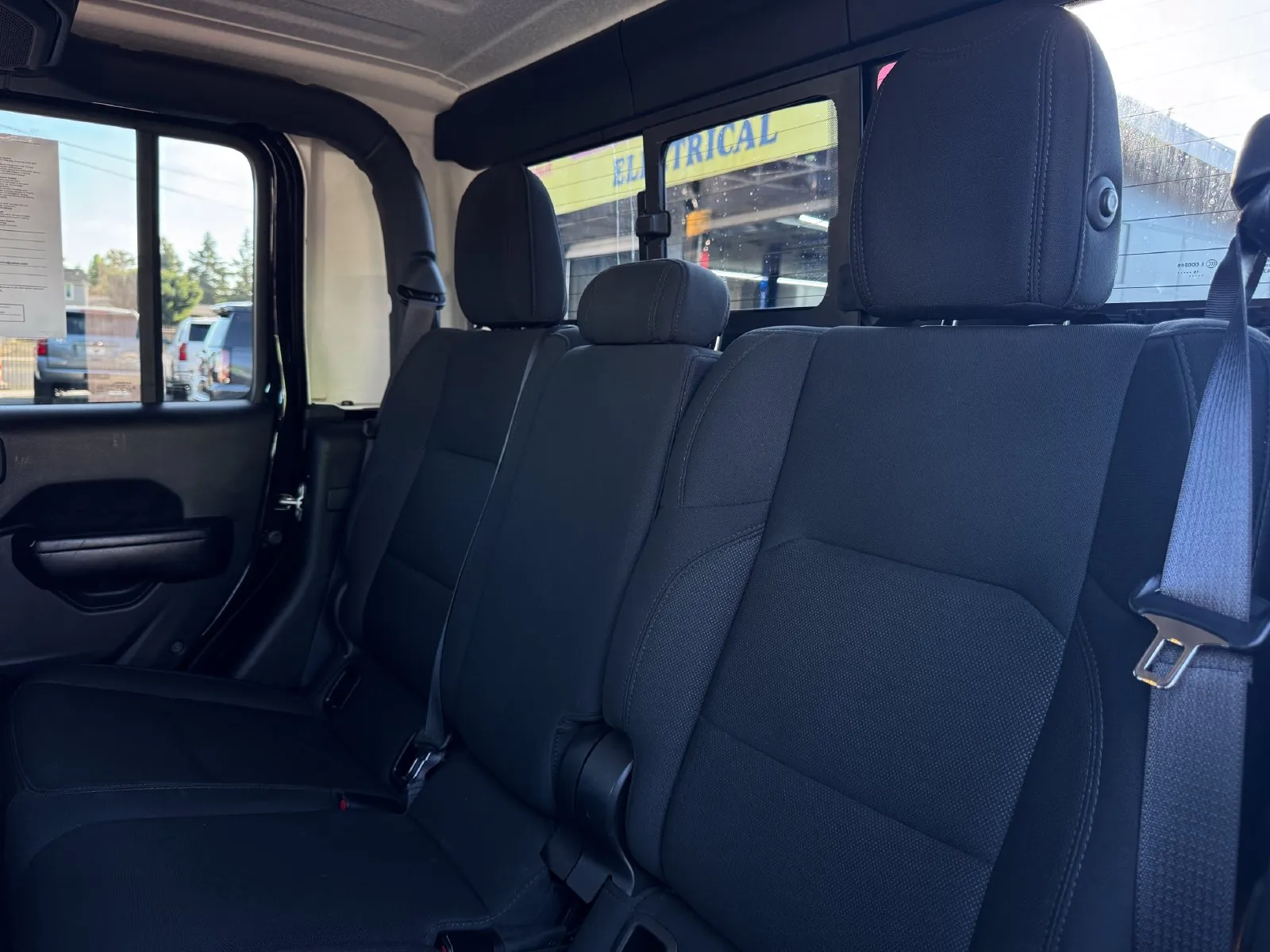 Jeep Gladiator photo 16