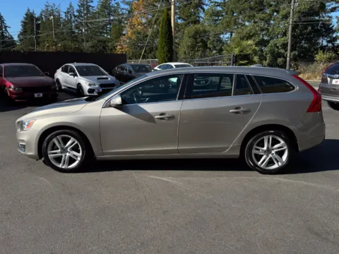 More photos of 2015 Volvo V60 T5 Premier at 9999 Auto Center, WA