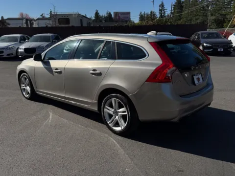 More photos of 2015 Volvo V60 T5 Premier at 9999 Auto Center, WA