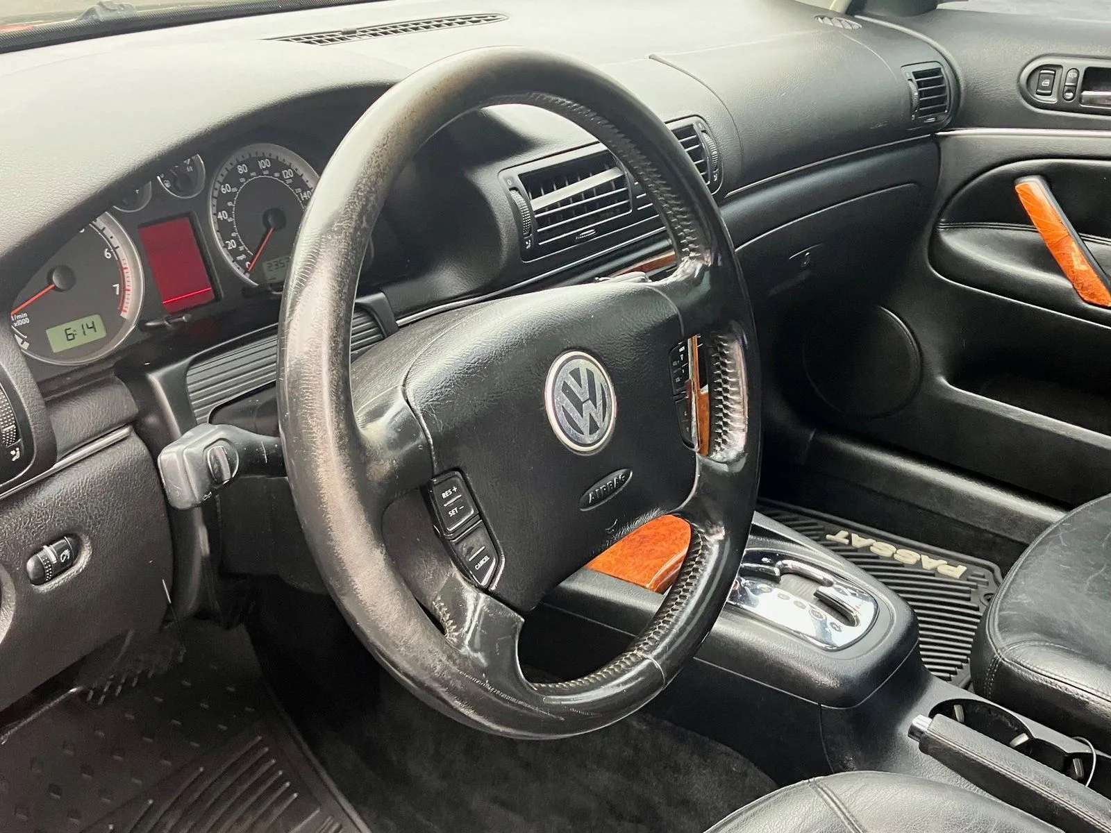 Volkswagen Passat photo 27