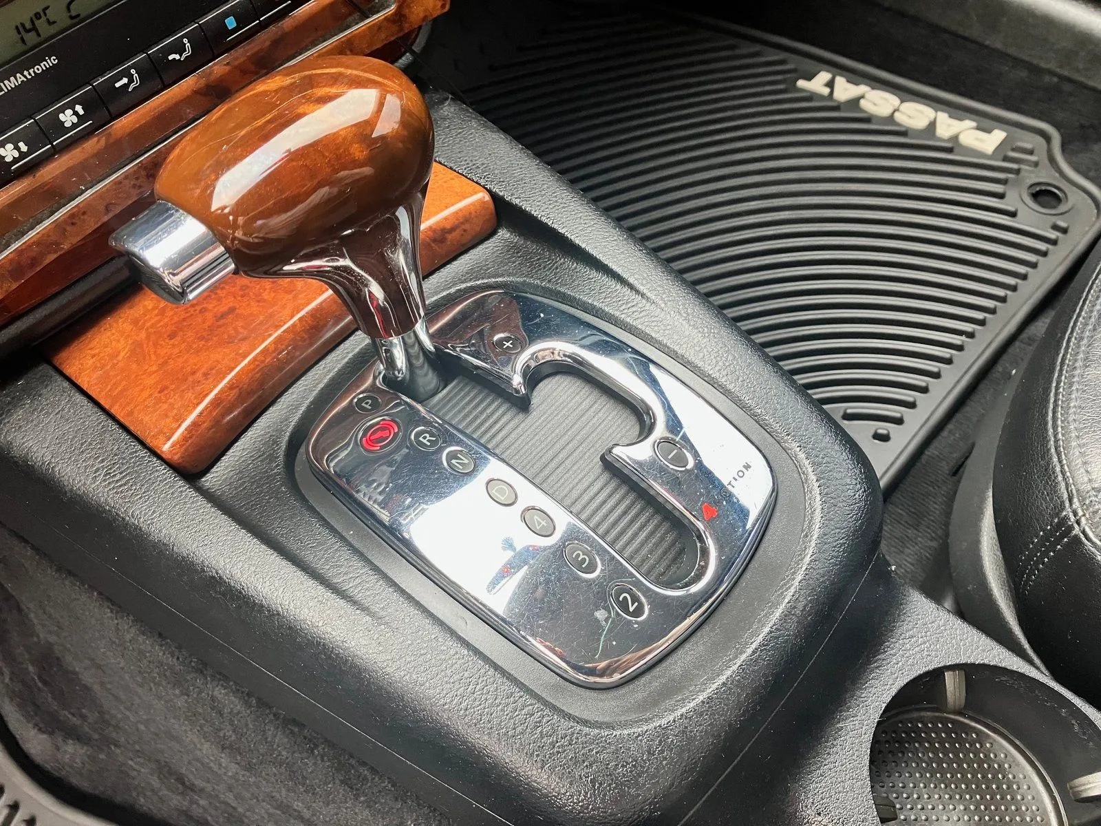 Volkswagen Passat photo 23