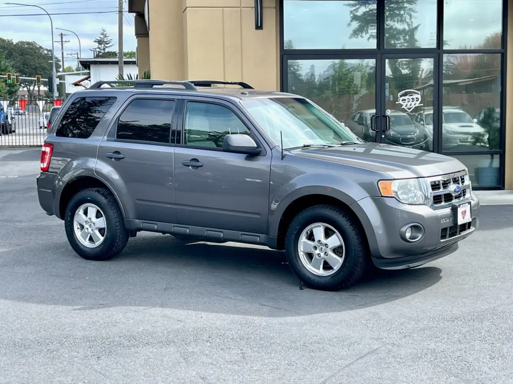 Used 2012 Ford Escape XLT for sale in Lakewood, WA at 9999 Auto Center ...