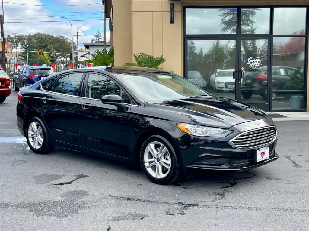 Used 2018 Ford Fusion SE for sale in Lakewood, WA at 9999 Auto Center ...