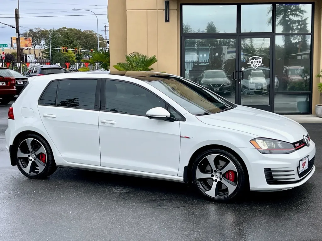 2017 Volkswagen Golf GTI SE for sale in Lakewood, WA