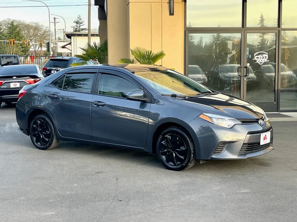 2016 Toyota Corolla LE for sale in Lakewood, WA