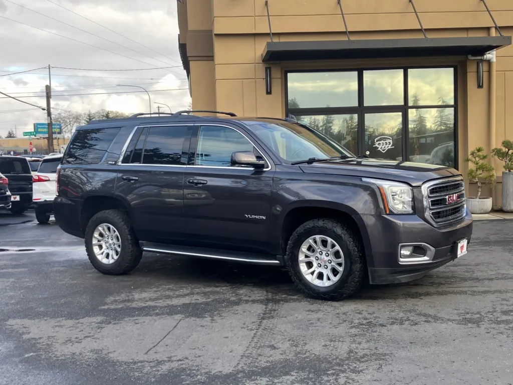 2017 GMC Yukon SLT for sale in Lakewood, WA