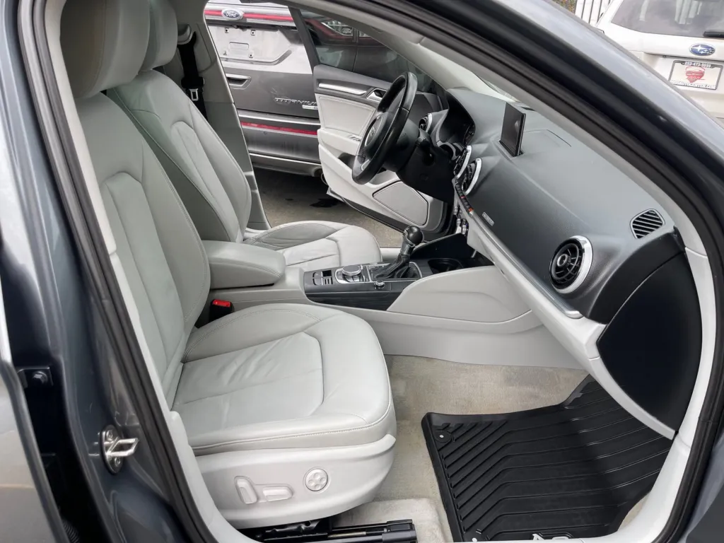 2016 Audi A3 2.0T Premium Plus photo 14